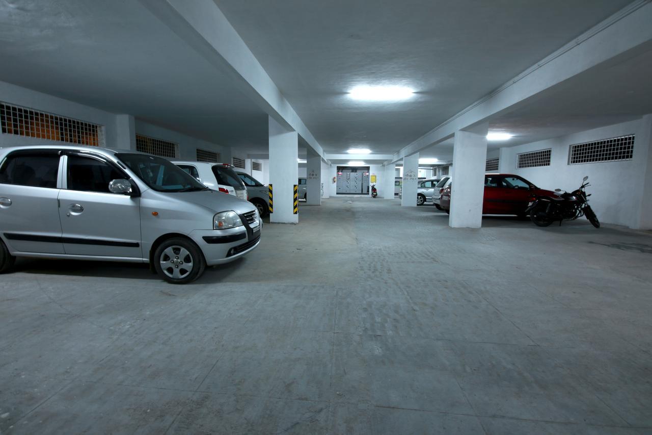 Palguni Residency Hotel Hassan Exterior photo