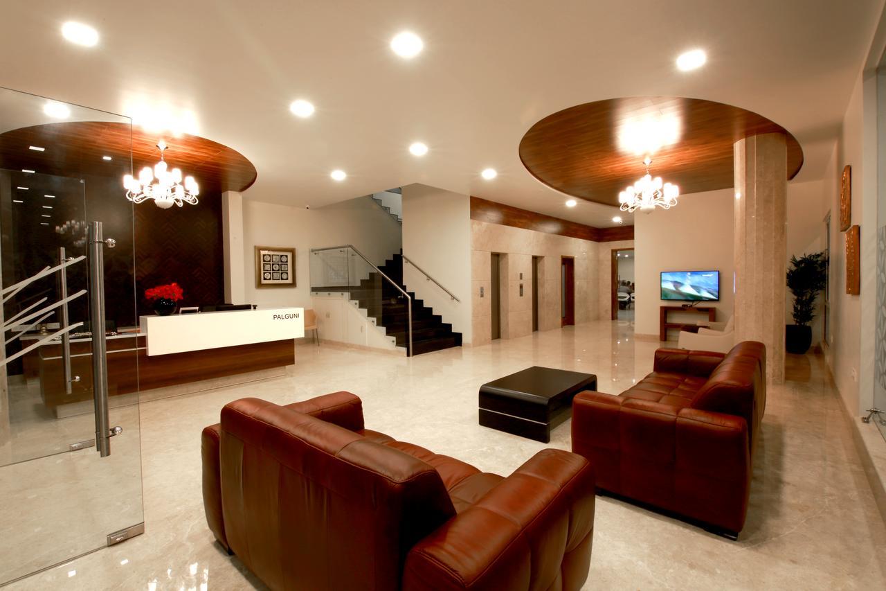 Palguni Residency Hotel Hassan Exterior photo
